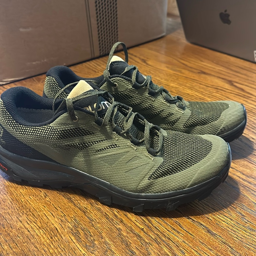 Salomon outline GoreTex hiking shoe